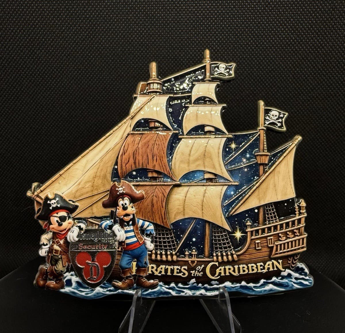 💥Walt Disneyland Security Pirates Of The Caribbean Challenge Coin