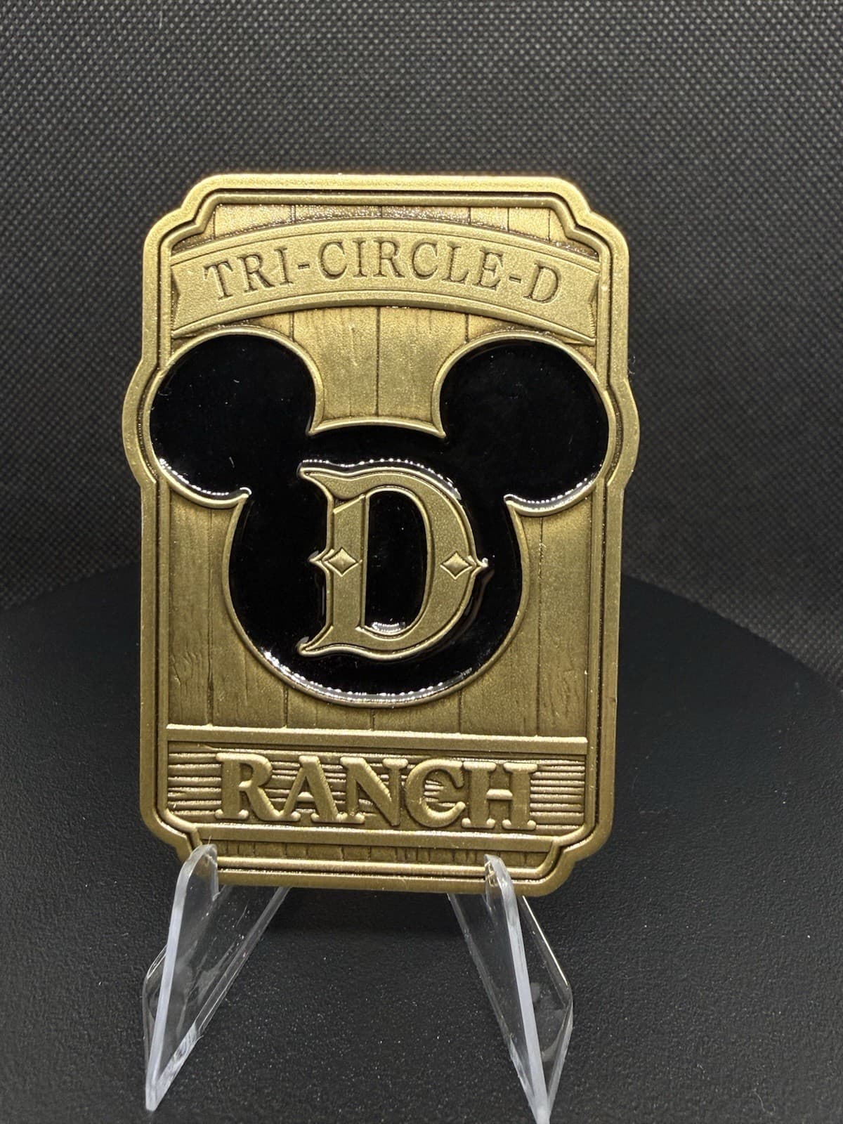 TRI-CIRCLE-D RANCH DISNEYS FORT WILDERNESS & RESORT CHALLENGE COIN